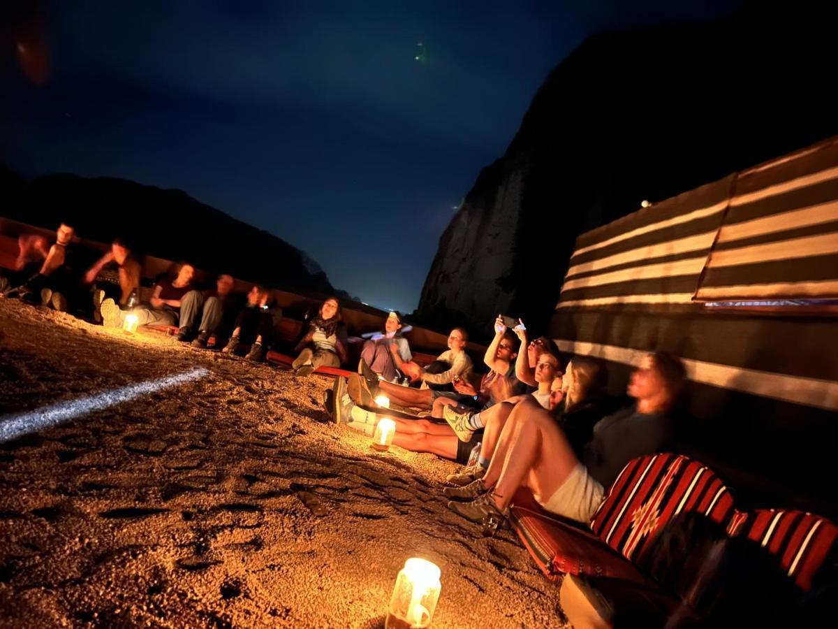 Cort de lux Bedouin Lifestyle Camp Wadi Rum
