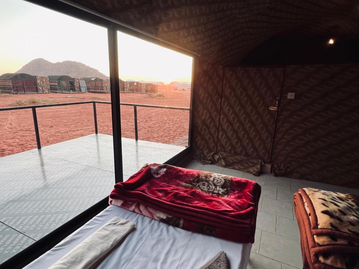 Cort de lux Bedouin Lifestyle Camp Wadi Rum