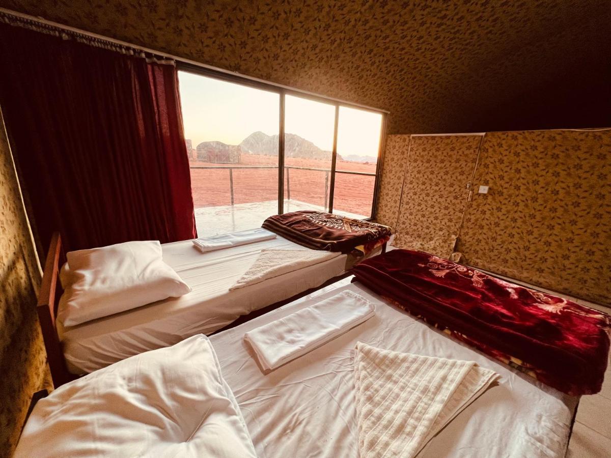 Cort de lux Bedouin Lifestyle Camp Wadi Rum